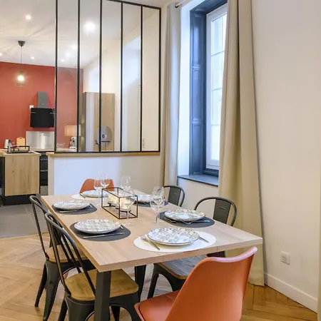 Souplex Chic Et Cosy Familles Et Pros, Apartment Roanne